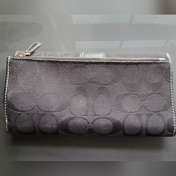 Coach large wallet - Picture 3 of 3